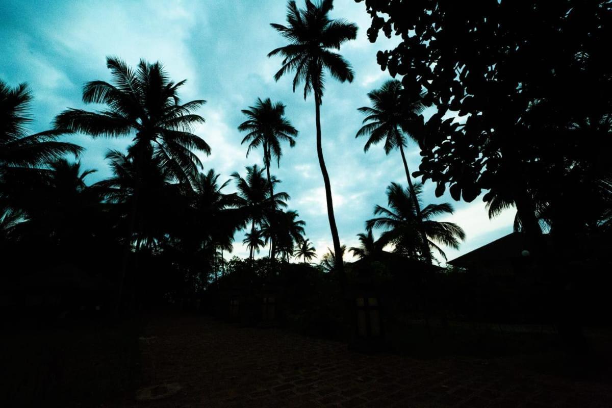 Exotica By The Sea Hotel Diveagar Exterior photo